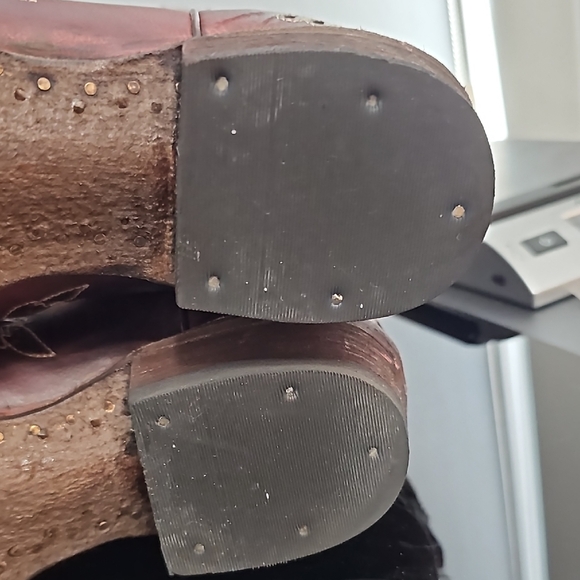 Stetson Brown Heeled Boots with Intricate Embroidery - Picture 11 of 13